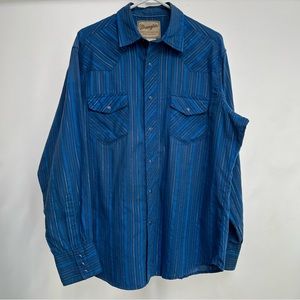 Vintage - Wrangler - western Pearl snaps - cowboy size medium - 80s